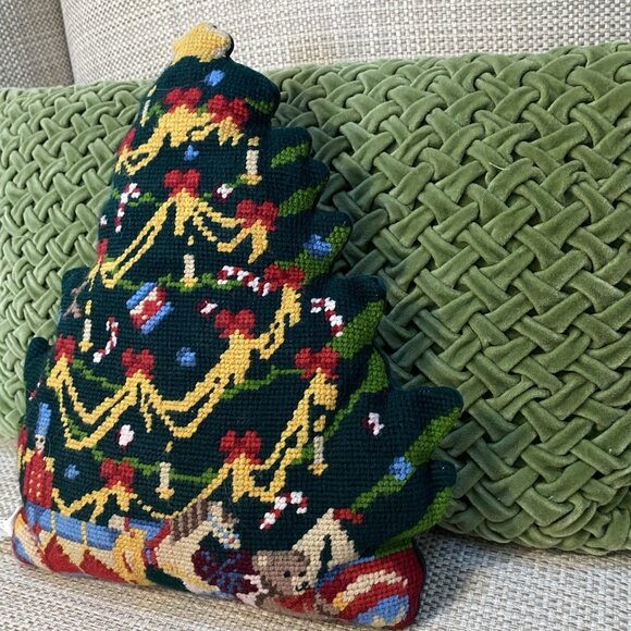 Christmas Tree Pillow - Needlepoint - Vintage - Picture 12 of 13